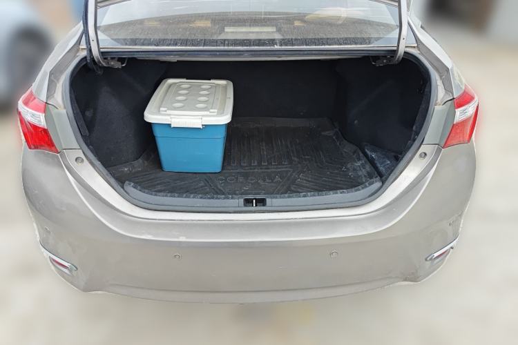 Used Toyota Corolla 2014 1.6L CVT GL Trunk