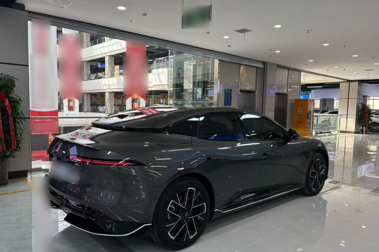 Used Avatr 06 2025 Max All-Electric Version