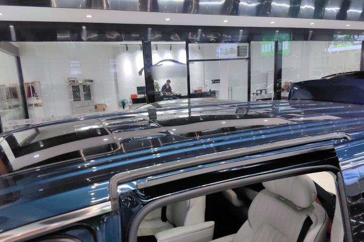 Used VOYAH Dream 2025 PHEV Four-Wheel-Drive Flagship Kunpeng Edition Roof