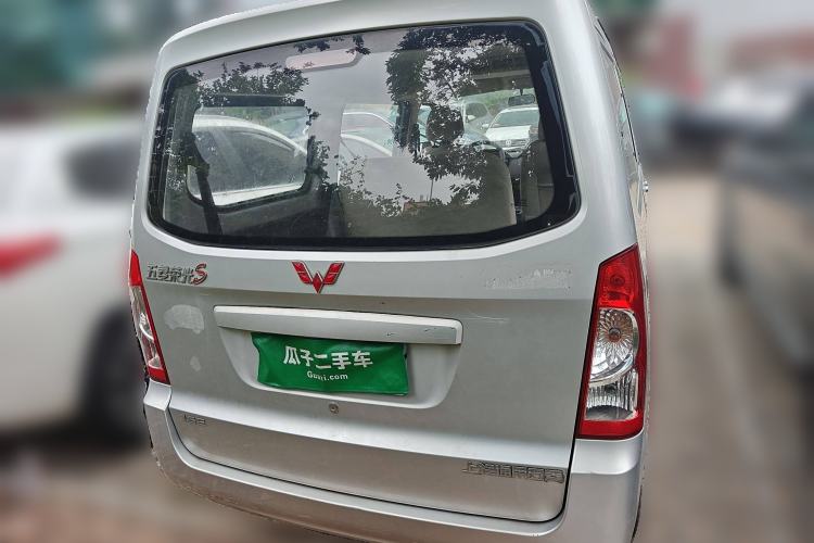 Used Wuling Rongguang 2014 1.5L S Base Version
