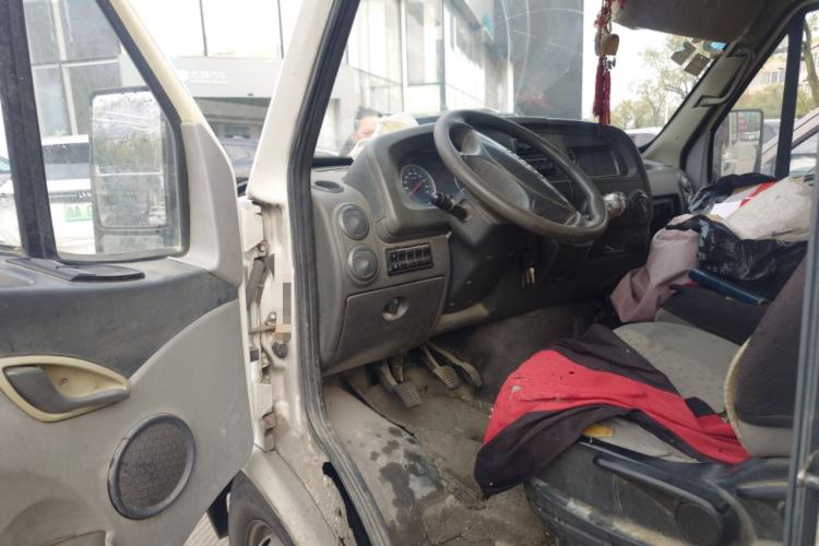 Used Iveco Power Daily 2017 2.5T Classic A32 Mid-Roof 6-7 Seater Bus 47Z5