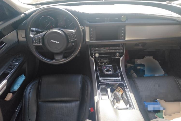 Used Jaguar XF 2016 XF 2.0T Two-Wheel-Drive Luxury Edition