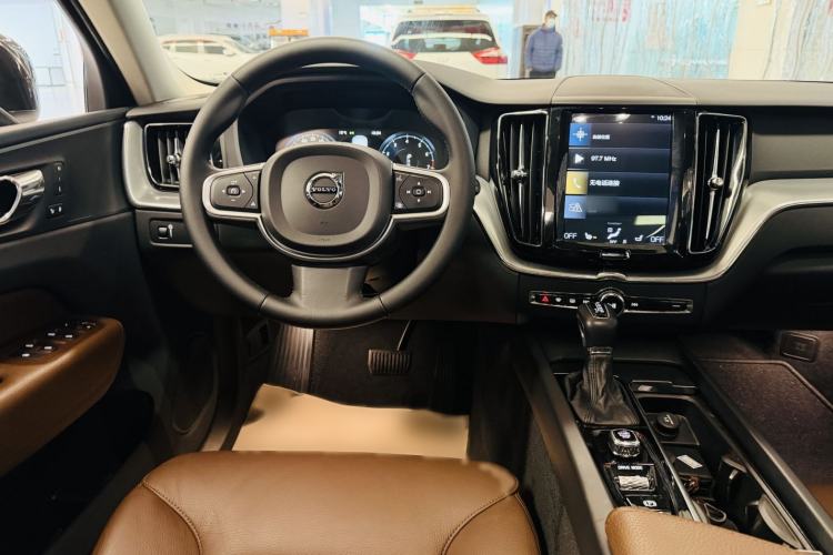 Used Volvo XC60 2019 T5 4x4 Smart Edition China V Standard
