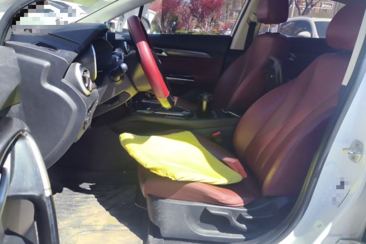 Used BAIC Beijing EU5 2018 R550 Smart Trend Edition Left Front Seat