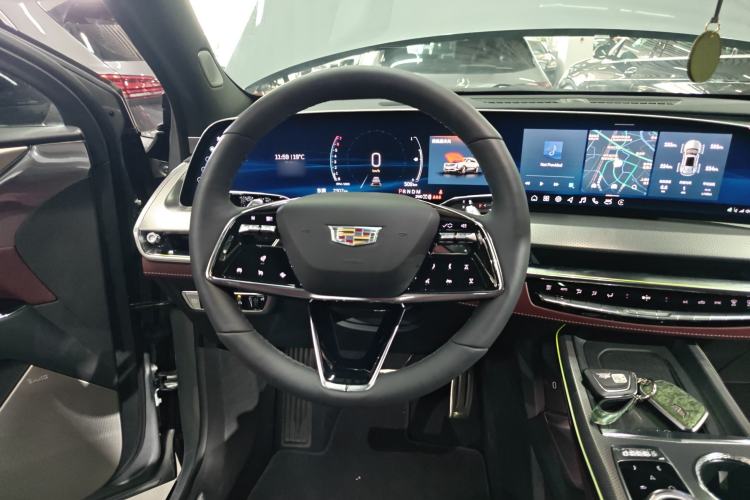 Used Cadillac XT5 2025 2.0T Platinum Edition