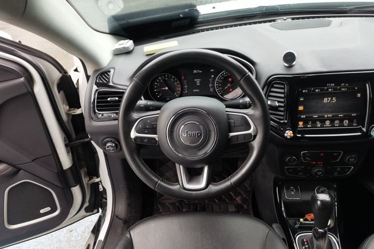 Used Jeep Compass 2017 200T Automatic Prestige Edition Steering Wheel