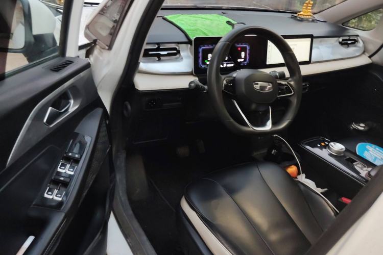 Used Geometry E Firefly 2023 320KM Cute & Handsome Tiger 5 Seats
