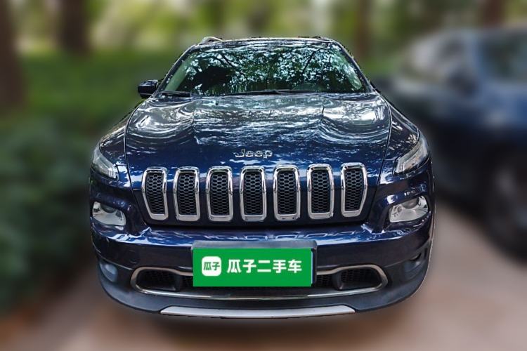 Used Jeep Cherokee 2017 2.0L Superior Edition
