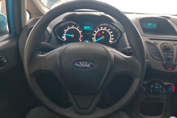 Used Ford Fiesta 2013 Sedan 1.5L Manual Fashion Edition Steering Wheel