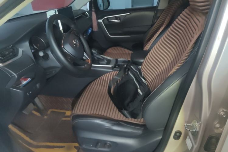 Used Toyota Wildlander 2020 2.0L CVT Two-Wheel Drive Luxury Edition Left Front Seat