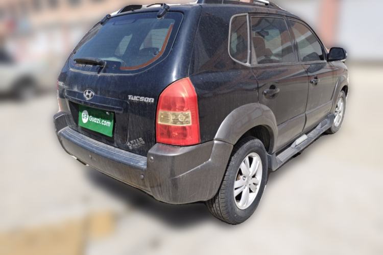 Used Hyundai Tucson 2009 2.0L Automatic Two-Wheel Drive with Sunroof Rear Right 45 Deg