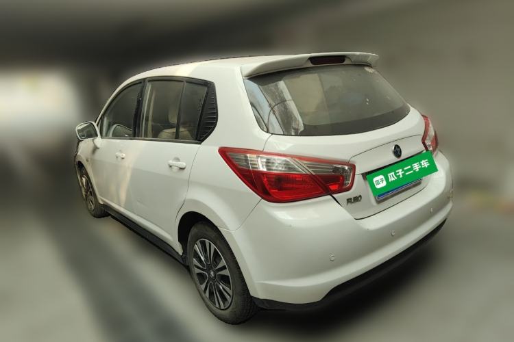 Used Venucia R50 2013 1.6L Manual Fashion Edition