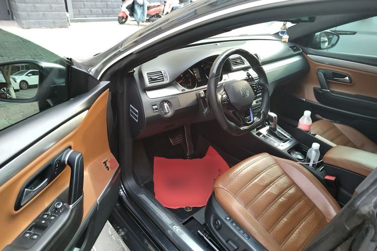 Used Volkswagen FAW-Volkswagen CC 2012 2.0 TSI Ultimate Edition Driver Seat