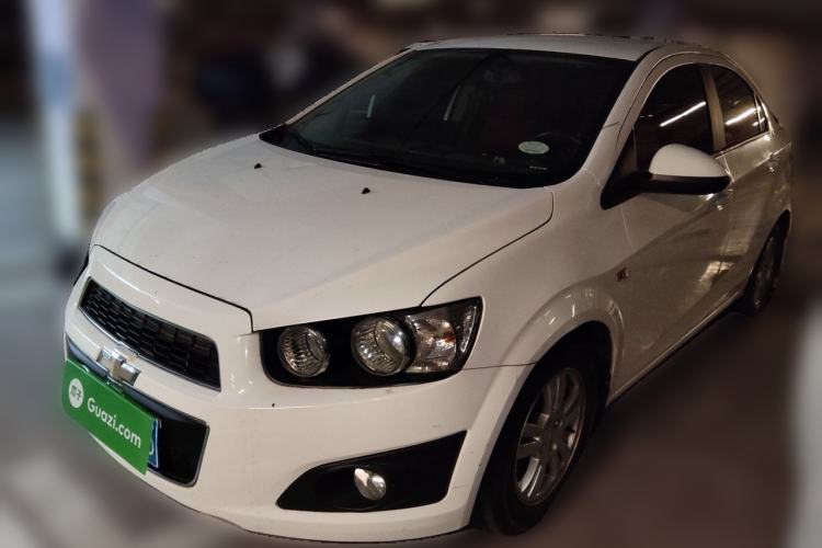 Used Chevrolet Aveo Sonic 2011 Sedan 1.4L Manual Transmission SE