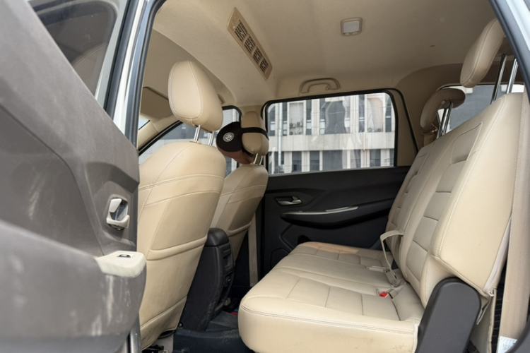 Used Wuling Hongguang 2019 1.5L S Comfort Edition China VI LAR Interior 2