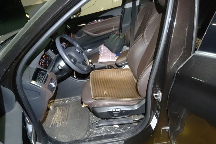 Used BMW X1 2020 sDrive20Li Fashion Model Left Front Seat