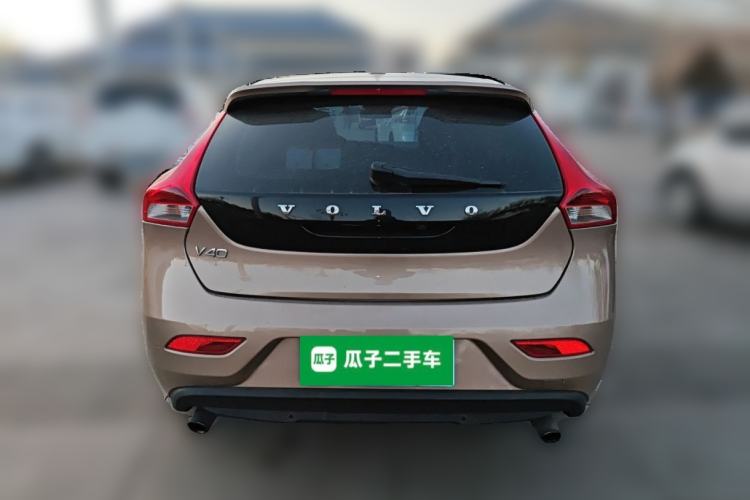 Used Volvo V40 2015 1.6T Zhiyi Edition