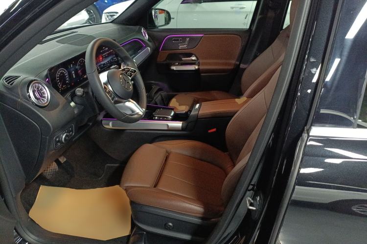 Used Mercedes-Benz GLB 2024 GLB 220 Fashion Model Left Front Seat