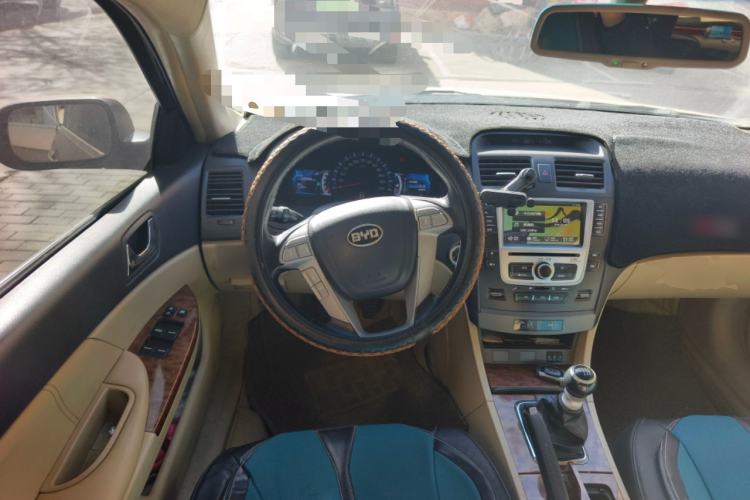 Used BYD G6 2012 1.5TI Manual Luxury Edition
