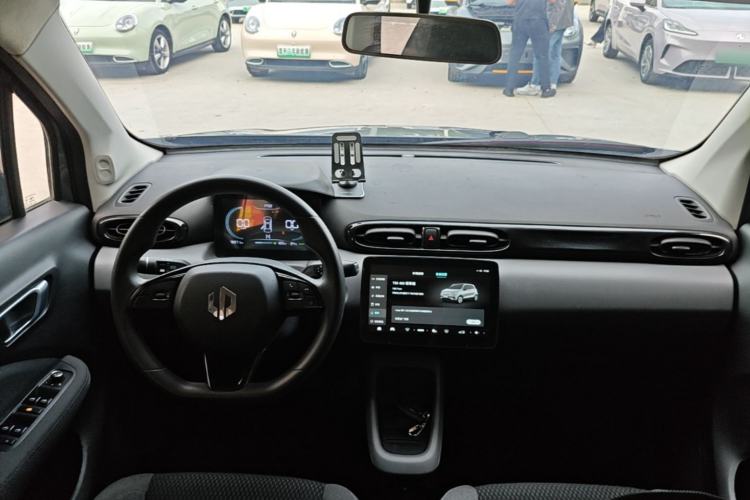 Used Leapmotor T03 2020 400 Lite Edition Center Console