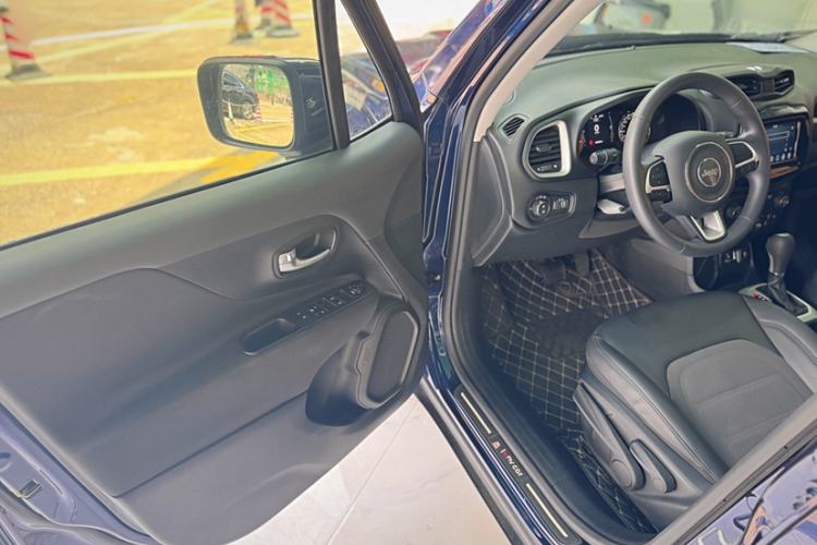 Used Jeep Renegade 2019 220T Automatic Leading Edition