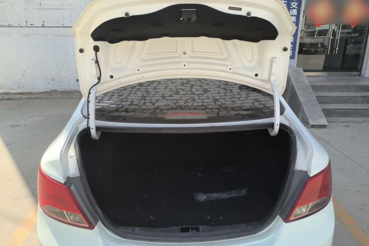 Used Hyundai Verna (older generation) 2016 1.4L Manual Smart GLS Trim Trunk