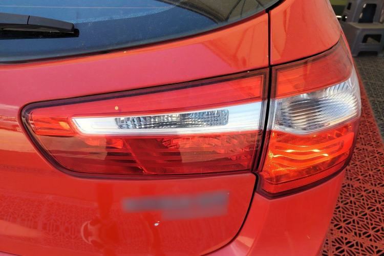 Used Kia K2 2012 Hatchback 1.6L AT Premium Commemorative Edition