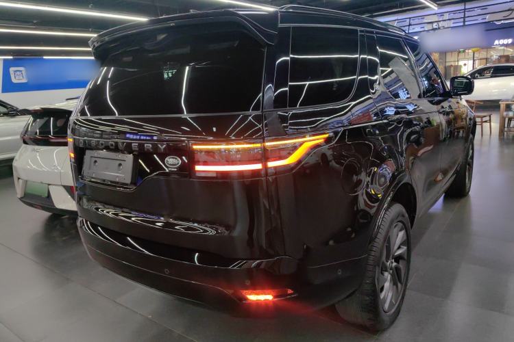 Used Land Rover Discovery 2023 360 PS R-Dynamic S