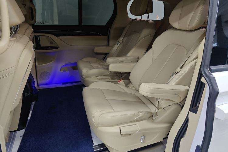 Used Buick GL8 2023 ES Lu Zun Deluxe and Yue Edition Left Rear Seat