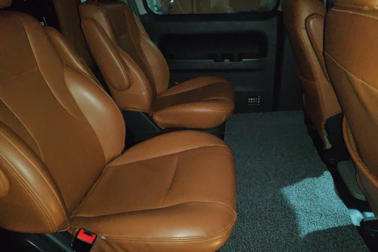 Used JAC Refine M4 2019 Business & Travel Series 2.0L Manual Comfort Model China VI