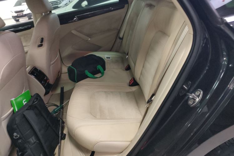 Used Volkswagen Passat 2014 1.8TSI DSG Ultimate Edition Left Rear Seat