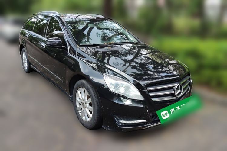 Used Mercedes-Benz R-Class 2010 R 350 L 4MATIC Front Right 45 Deg