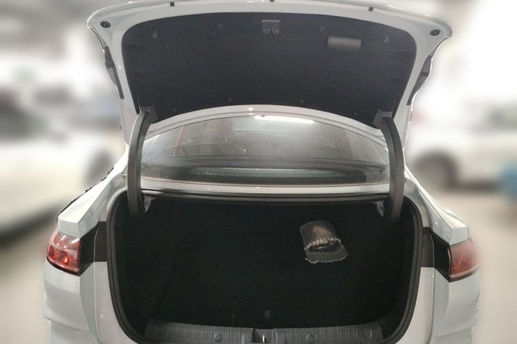 Used BYD Qin L 2025 DM-i Smart Drive 120KM Superior Model Trunk