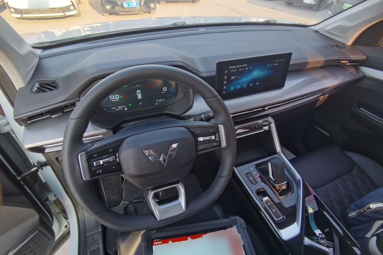 Used Wuling Asta 2022 2.0L DHT Electric-Speed Version