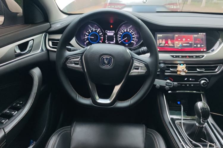 Used CHANGAN Eado 2019 High-Energy Edition 1.6L GDI Manual Pioneer Model China VI Standard Steering Wheel