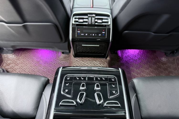 Used Hongqi H9 2020 2.0T Smart Connect Flagship Edition Interior 4