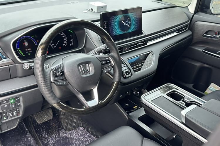 Used Honda Elysion 2024 2.0L eHEV Luxury Edition