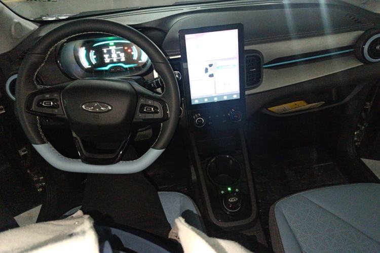 Used Chery Little Ant 2024 Revised Version Youth Edition 251 km True Love Edition 25.05 kWh Center Console