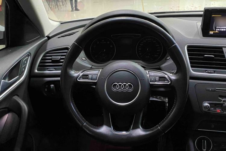 Used Audi Q3 2016 30 TFSI Fashion Model
