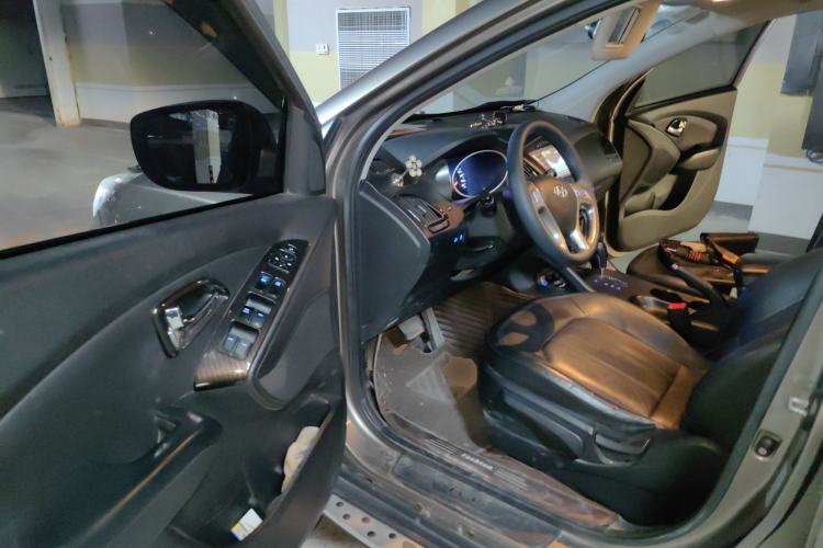 Used Hyundai ix35 2010 2.0L Automatic Two-Wheel Drive Elite Edition GLS