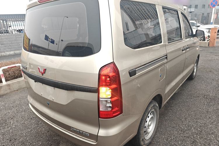 Used Wuling Hongguang V 2021 1.5L Jingqu Version LAR