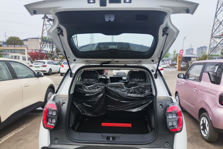 Used AION UT 2025 420 Smart Edition Trunk