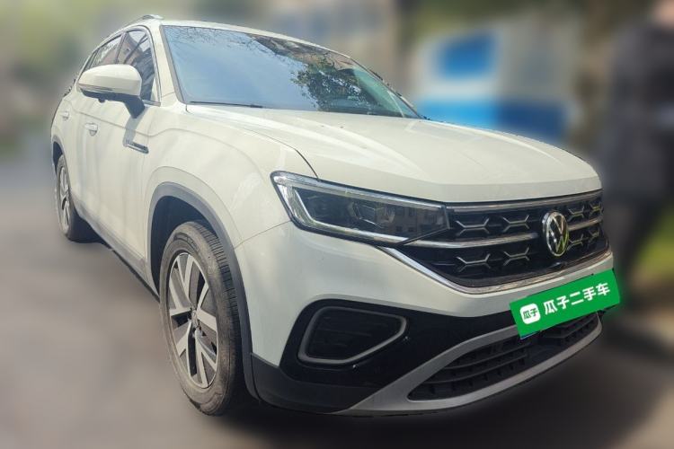 Used Volkswagen Tayron 2024 330TSI Two-Wheel Drive Luxury Plus Advanced Version Front Right 45 Deg