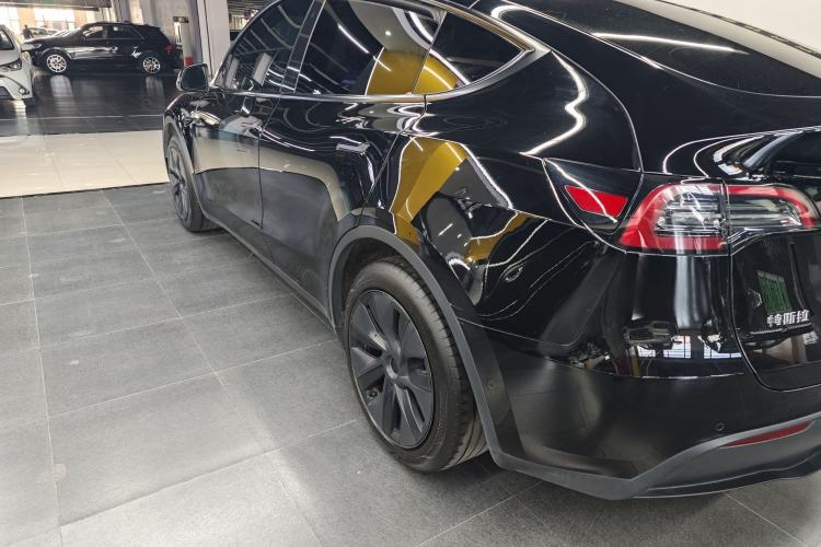 Used Tesla Model Y 2023 Rear-Wheel-Drive Version