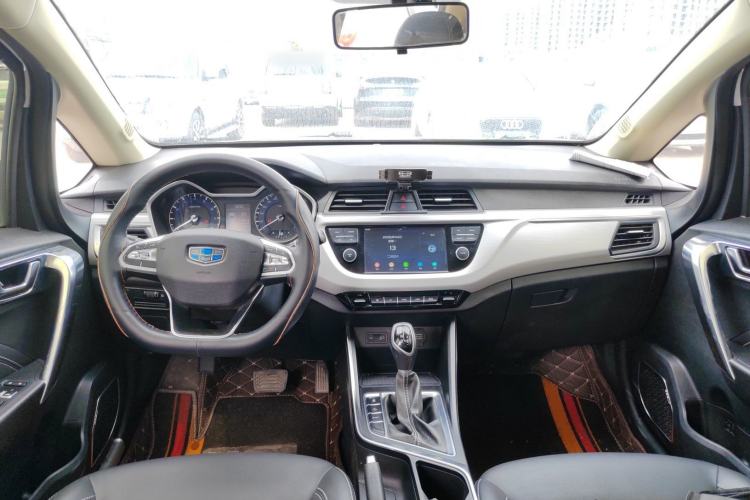 Used Geely Auto Vision X3 2019 Upgraded Model 1.5L CVT Elite Version Center Console