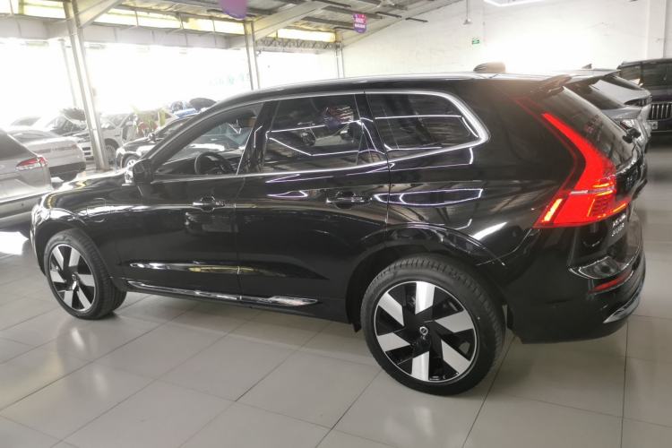 Used Volvo XC60 New Energy 2024 T8 Plug-in Hybrid Long-Range All-Wheel Drive Smart Luxury Edition
