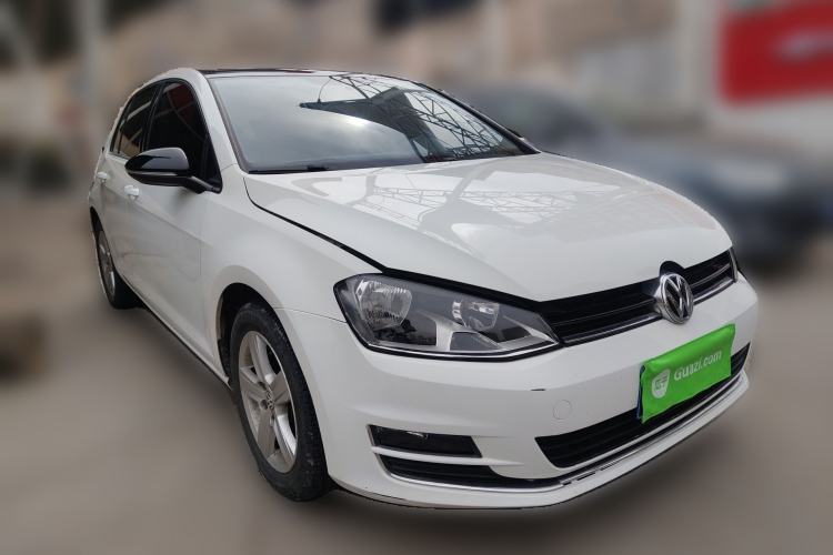 Used Volkswagen Golf 2015 1.4TSI Automatic Comfort Model Front Right 45 Deg