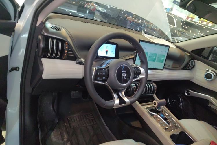 Used BYD Yuan PLUS 2024 Honor Edition 510KM Leading Model Center Console