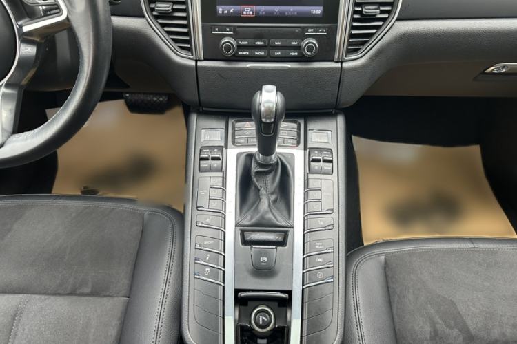 Used Porsche Macan 2017 Macan 2.0T
