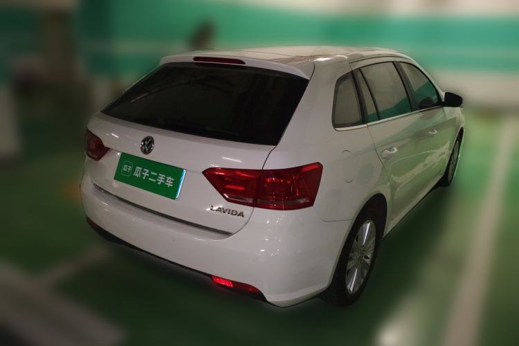 Used Volkswagen Gran Lavida 2013 1.6L Automatic Comfort Model Rear Right 45 Deg